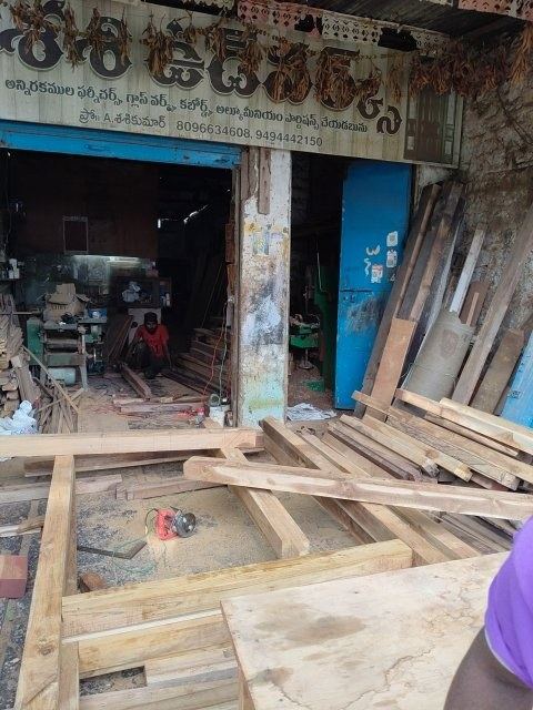 Shashi woodworks