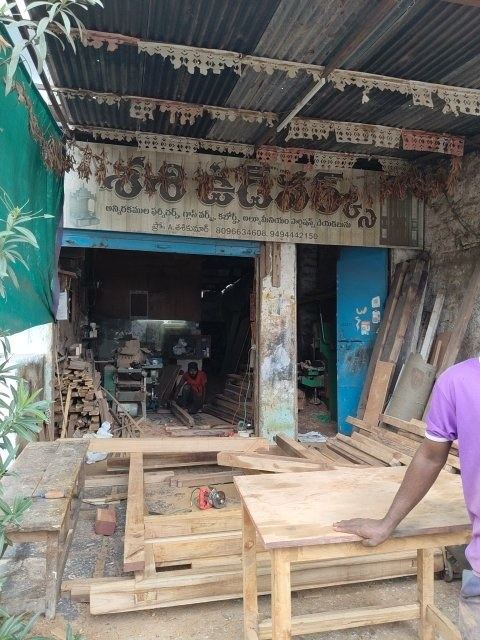 Shashi woodworks